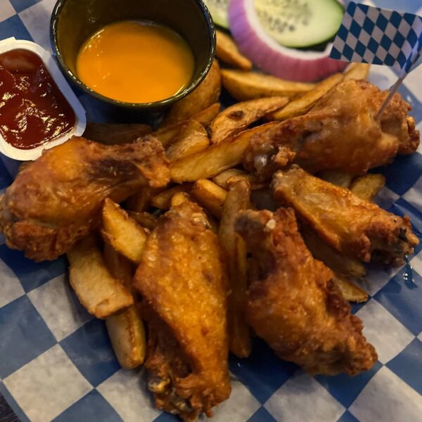 Bier Garten Hot Wings